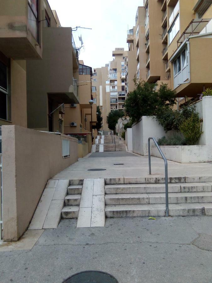 A Small Apartment For A Great Vacation "Ludi" Split Exterior photo